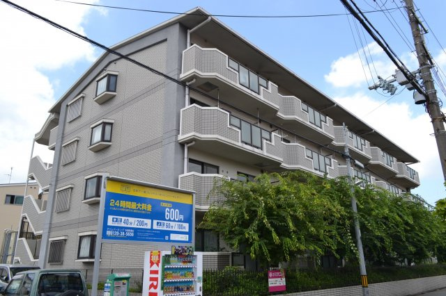 コスモスハイツの外観
