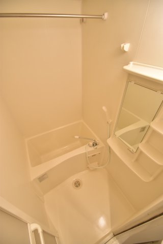 大阪市都島区片町１丁目の賃貸マンションの浴室