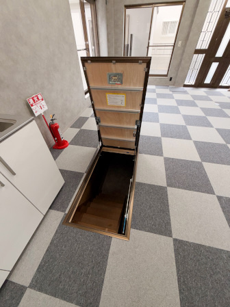 野口町貸事務所の内装