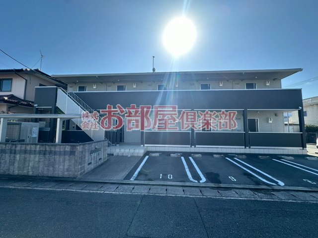 コンフォートプラスの駐車場|車をお持ちの方に嬉しい駐車場付きの物件です