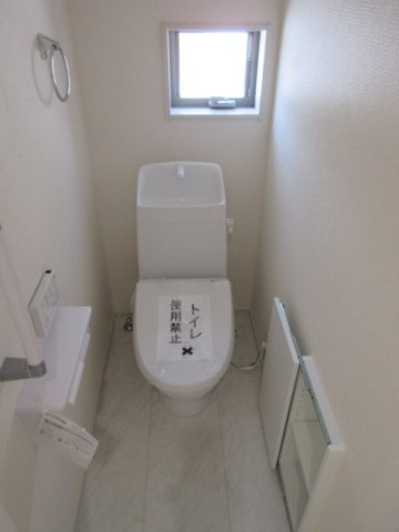 【仲介手数料無料】新築戸建　吉見町東野4-11-15（全5棟）のトイレ