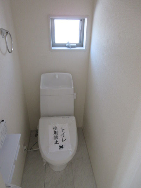 【仲介手数料無料】新築戸建　吉見町東野4-11-15（全5棟）のトイレ