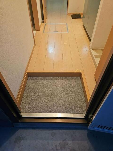 同棟別室