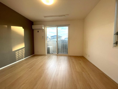 【居間・リビング】 | アローネ | イメージ107号室写真（反転タイプ）