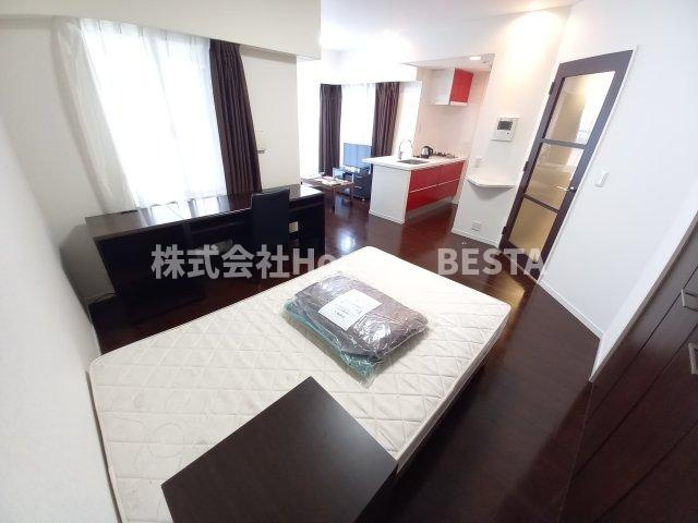 プレジール三ノ宮の居間・リビング