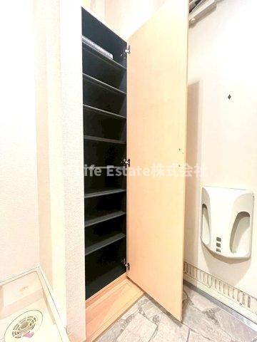 ウェザーイーストの内装