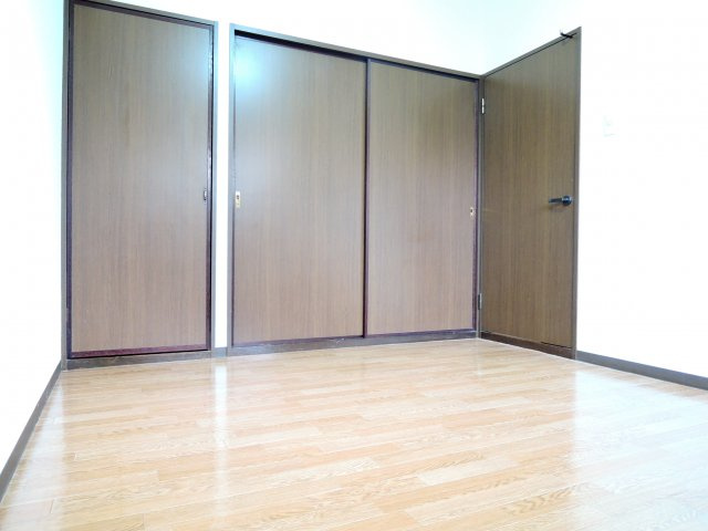 アトレーユ日吉台の洋室