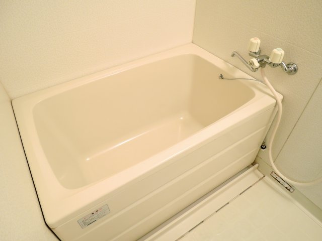 アトレーユ日吉台の浴室