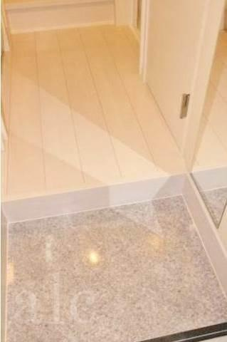 グランリュクスの玄関