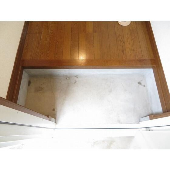 アネスタ赤羽の玄関