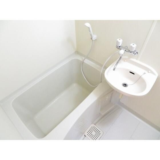 アネスタ赤羽の浴室