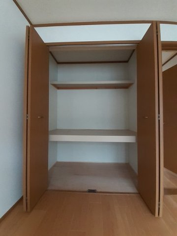 ヴィラ・マリーン　Ａの収納