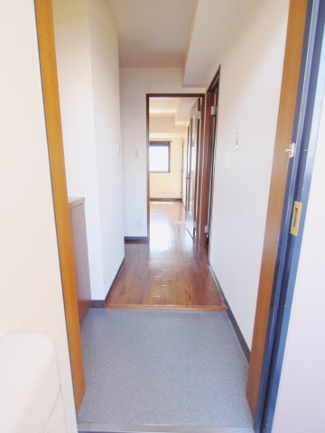 クレール南昭和の玄関