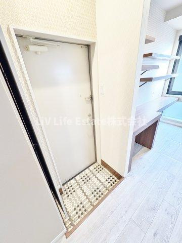 小平市花小金井７丁目のアパートの玄関