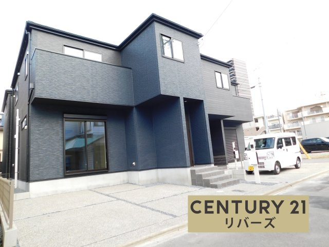 名古屋市中村区大正町１丁目の新築一戸建の外観|☆ラスト１棟☆　　新価格！！いつでも見学出来ます♪（お問合せ当日、平日、水曜、夜間でもＯＫ）　「名古屋」駅徒歩１２分の利便性の高い立地♪　南向き！！　駐車並列２台ＯＫ　収納豊富！　小学校まで１２０ｍ♪