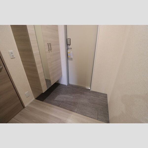 【新築】RESUA(レスア)向中野　D棟の玄関