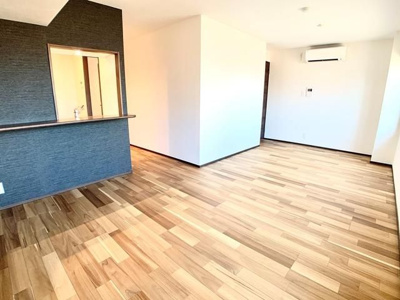 【居間・リビング】 | アーバンパーク王子 | こちらのリビングで趣味の時間をお楽しみください