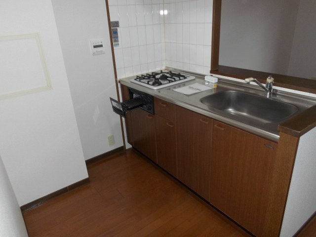 プラザハイツ二ツ屋F棟のキッチン