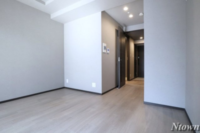 【居間・リビング】 | プレサンス　レイズ　泉　高岳駅前 | こちらのリビングで趣味の時間をお楽しみください