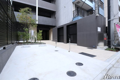 【駐車場】 | プレサンス　レイズ　泉　高岳駅前 | 車をお持ちの方に嬉しい駐車場付きの物件です