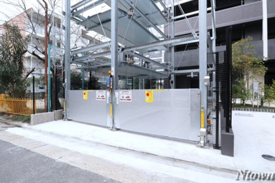 【駐車場】 | プレサンス　レイズ　泉　高岳駅前 | 駐車場があります