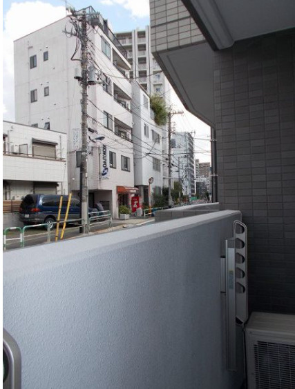 Ｕｒｂａｎ　Ｃｏｕｒｔ赤羽のバルコニー