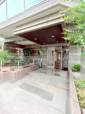 【エントランス】 | SUPURUSE板橋 | ゆとりのあるエントランスです