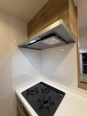沼南エリカ7号棟のキッチン|3口コンロ　※令和7年5月リフォーム完成時の写真