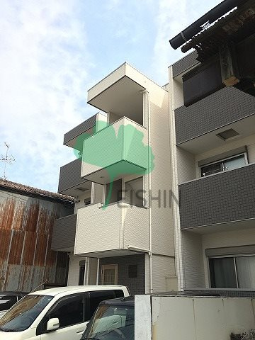 リテラ空港前の外観