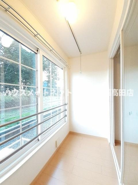 ビレッジケイツⅢのバルコニー|サンルーム