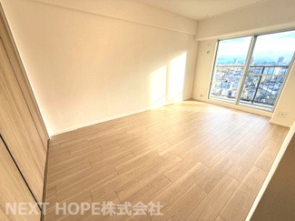 【洋室】 | パレス南塚口壱号棟　リフォーム済　最上階角部屋 | 全てのお部屋がバルコニーに面しております♪たいへん明るく開放的です！ぜひ現地でご確認ください！！