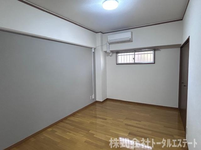 コーポFCの洋室