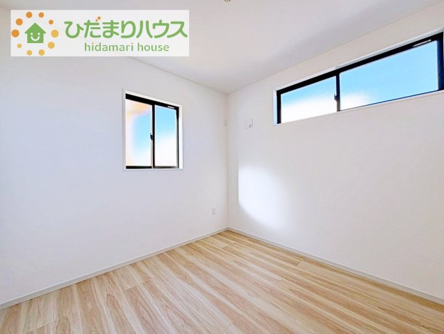 【洋室】 | 牛久市南16期　新築戸建 | 木の温もりがやさしいフローリング♪