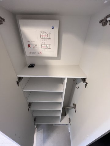 大阪市都島区中野町５丁目の賃貸マンションの玄関