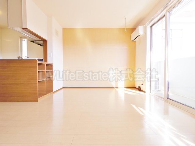 小平市小川町２丁目のアパートの居間・リビング