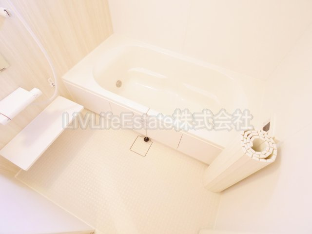 小平市小川町２丁目のアパートの浴室