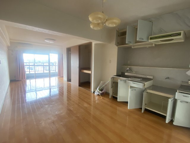 トーカングランドマンション第2南林寺シーサイドの居間・リビング