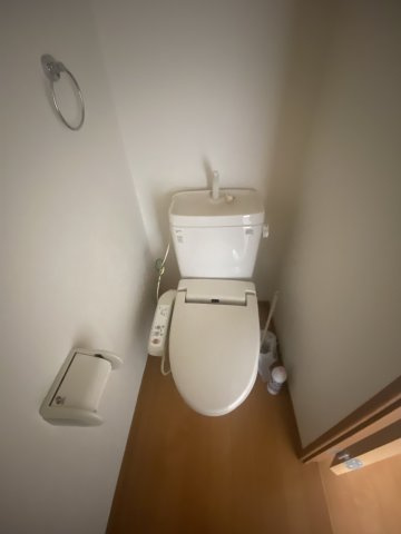 トーカングランドマンション第2南林寺シーサイドのトイレ|温水洗浄便座トイレです。