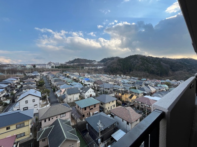 【展望】 | サンシティ神戸北町2番館 | 前に建物がないので眺望良好、開放感がございます。