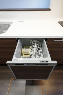 【キッチン】 | 【仲介手数料無料！！】日野市日野本町4丁目　新築戸建て（全2棟）2号棟　6590万円 | 食器洗い乾燥機