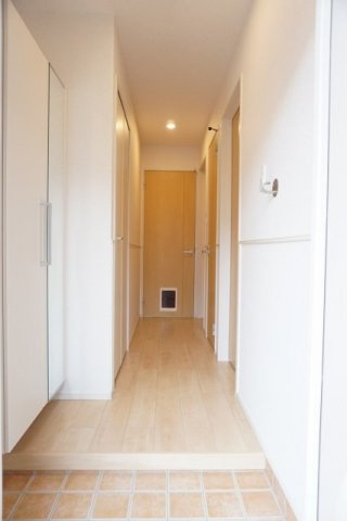 フランメゾン南沖洲Ｂの玄関|きれいな玄関です