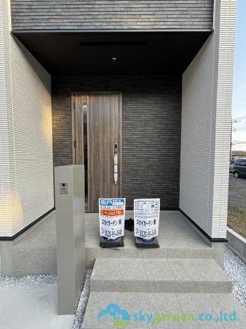 伊勢原市第２板戸　新築戸建　全1棟1号棟の玄関