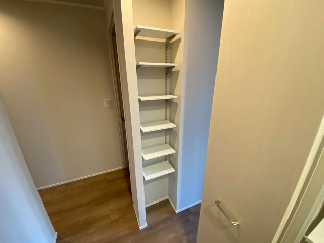 松ノ内町戸建の収納