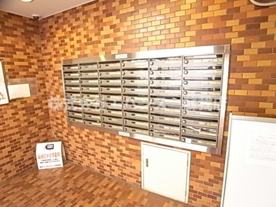 【エントランス】 | 南町コーポビアネーズ | 毎日通るエントランスはこのようになっています