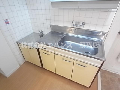 【キッチン】 | 南町コーポビアネーズ | コンパクトなキッチンで掃除もラクラク