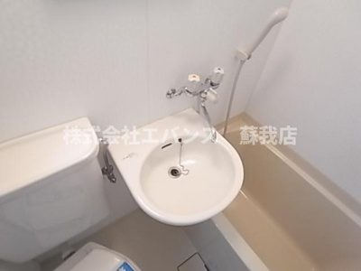 【洗面所】 | 南町コーポビアネーズ | ゆったりとスペースのある洗面所