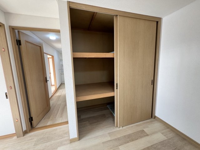 下弁財町津興戸建ての収納