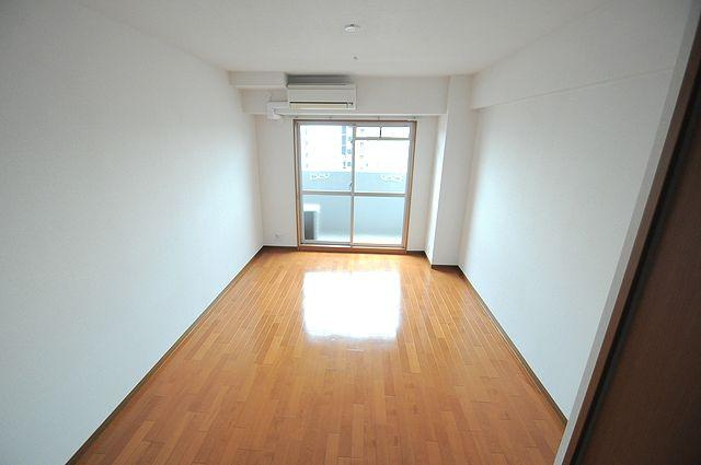 大阪市城東区今福東１丁目の賃貸マンションの居間・リビング