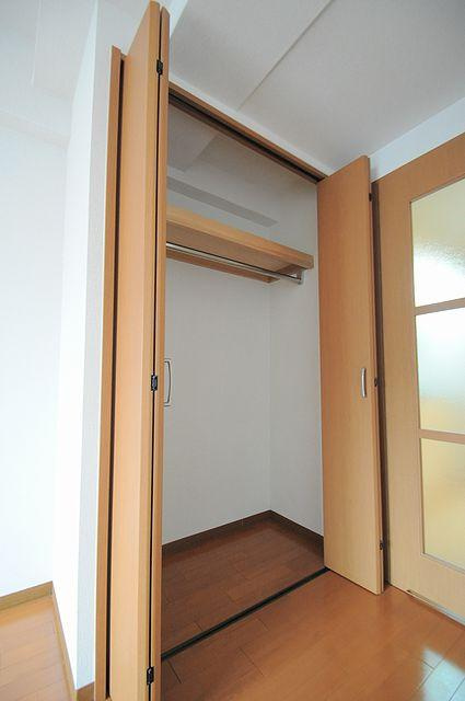 大阪市城東区今福東１丁目の賃貸マンションの収納