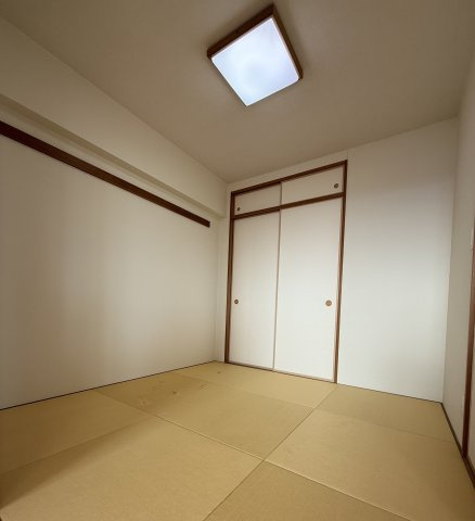 エイルマンション新潟駅南ロゼアの和室